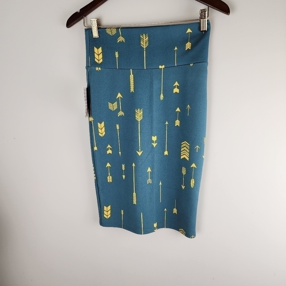 Lularoe Cassie Pencil Skirt Arrow Print Stretch Size Extra Small